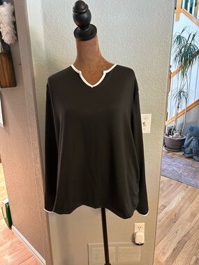 Classic set Long-Sleeve Top and pants with White Trim - Women's
